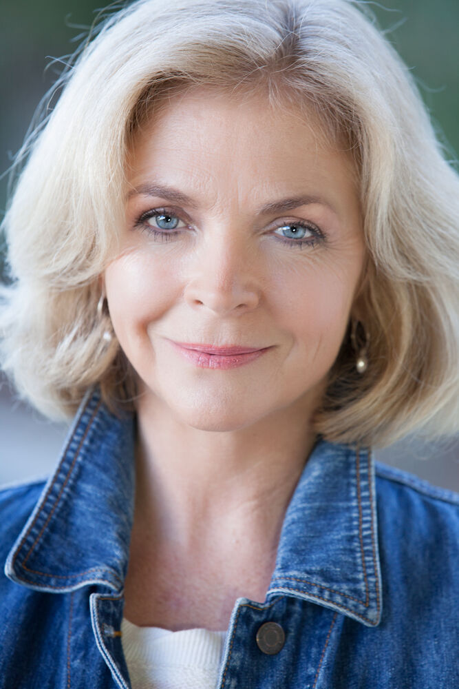 Ilustracao das tres fases do ciclo de crescimento capilar: anagena, catagena e telogena.