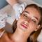 O preenchimento facial com acido hialuronico e um procedimento que pode trazer uma serie de beneficios para a pele. Saiba mais!