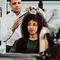 Conheca os cuidados com o cabelo crespo que nao podem ficar de fora!