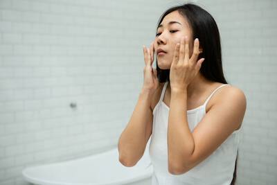 Descubra os produtos de skincare que podem ajudar no tratamento da rosacea