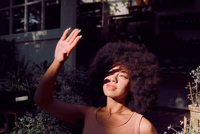 Manchas, envelhecimento precoce e cancer de pele sao algumas das queixas que o protetor solar pode ajudar a evitar!