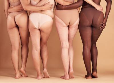 Mulheres com foliculite no bumbum