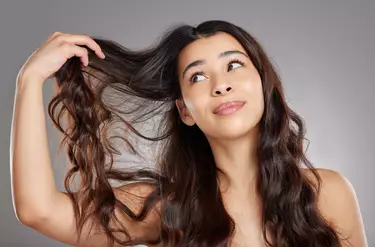 Mulheres com cabelo ondulado