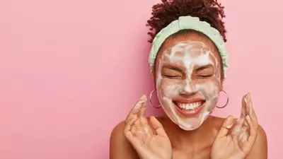 Entenda qual o melhor sabonete facial para sua pele
