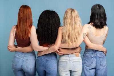 Mulheres com diferentes tipos de cabelos