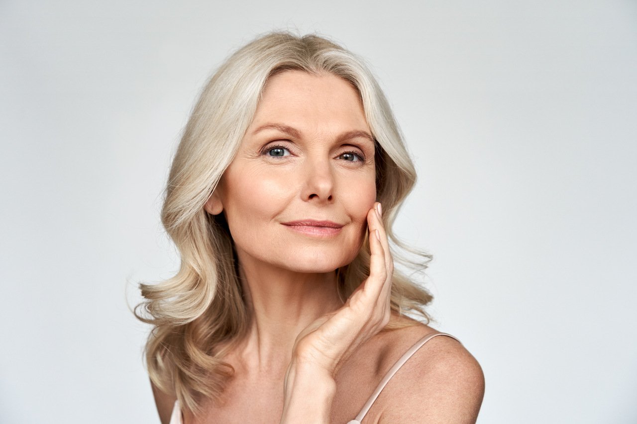 Mulher ensina para que serve retinol