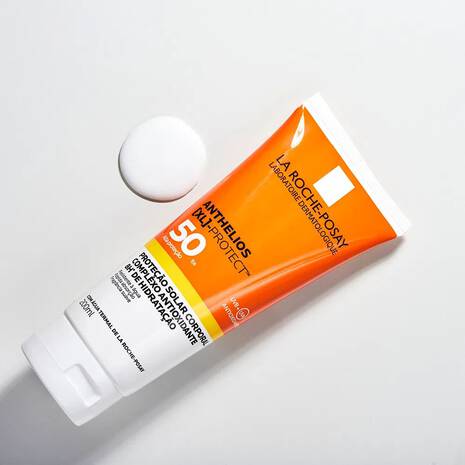 protetor solar de La Roche Posay para usar em tatuagens na mão